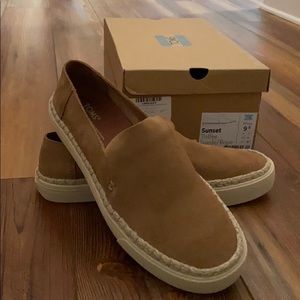 NWT TOMS Sunset Slip-On Sneaker